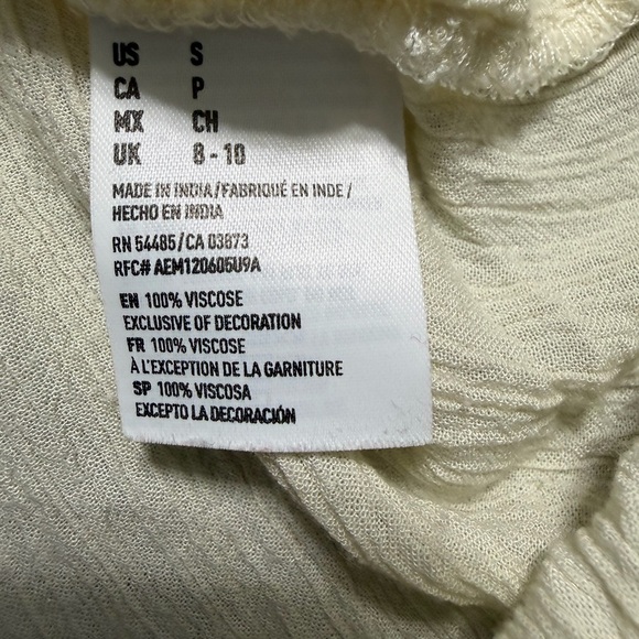 American Eagle Outfitters Light Cream Blouse size small - Picture 3 of 7